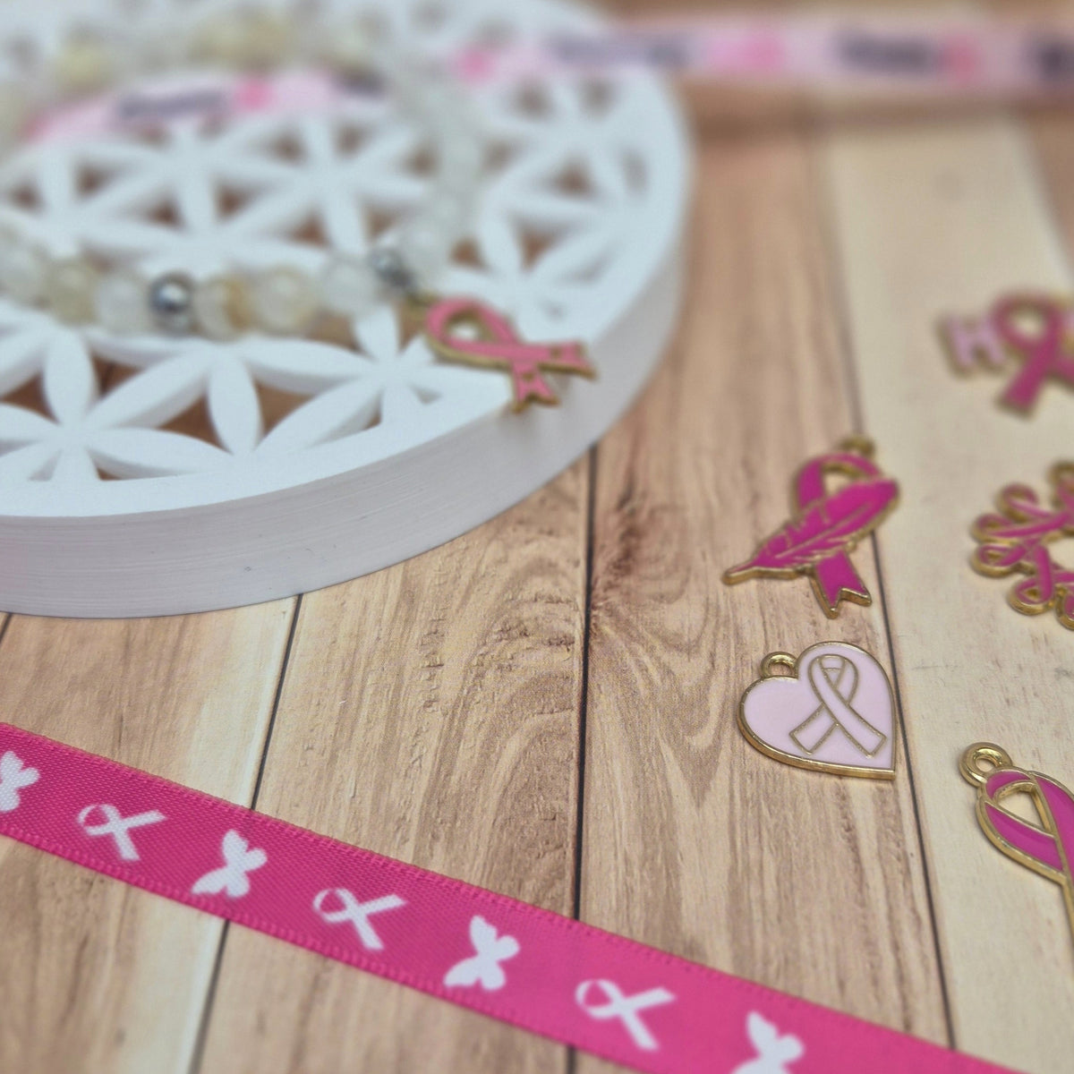 Octobre Rose - Bracelet Ruban et Breloque