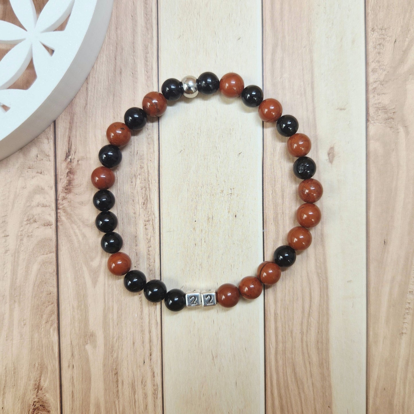 Bracelet Numérologie Chemin de Vie 22, Le Maître Bâtisseur (tourmaline noire et jaspe rouge)