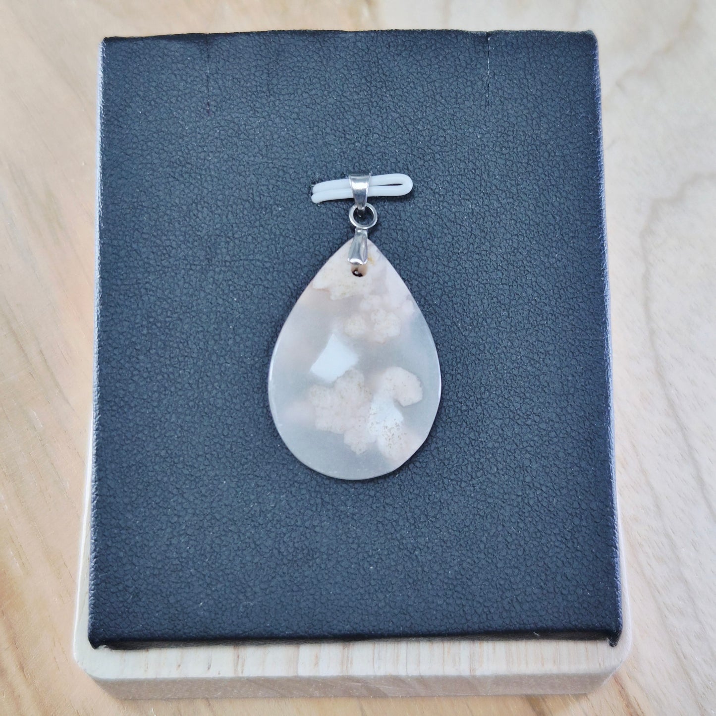 Pendentif Agate Fleur de Cerisier