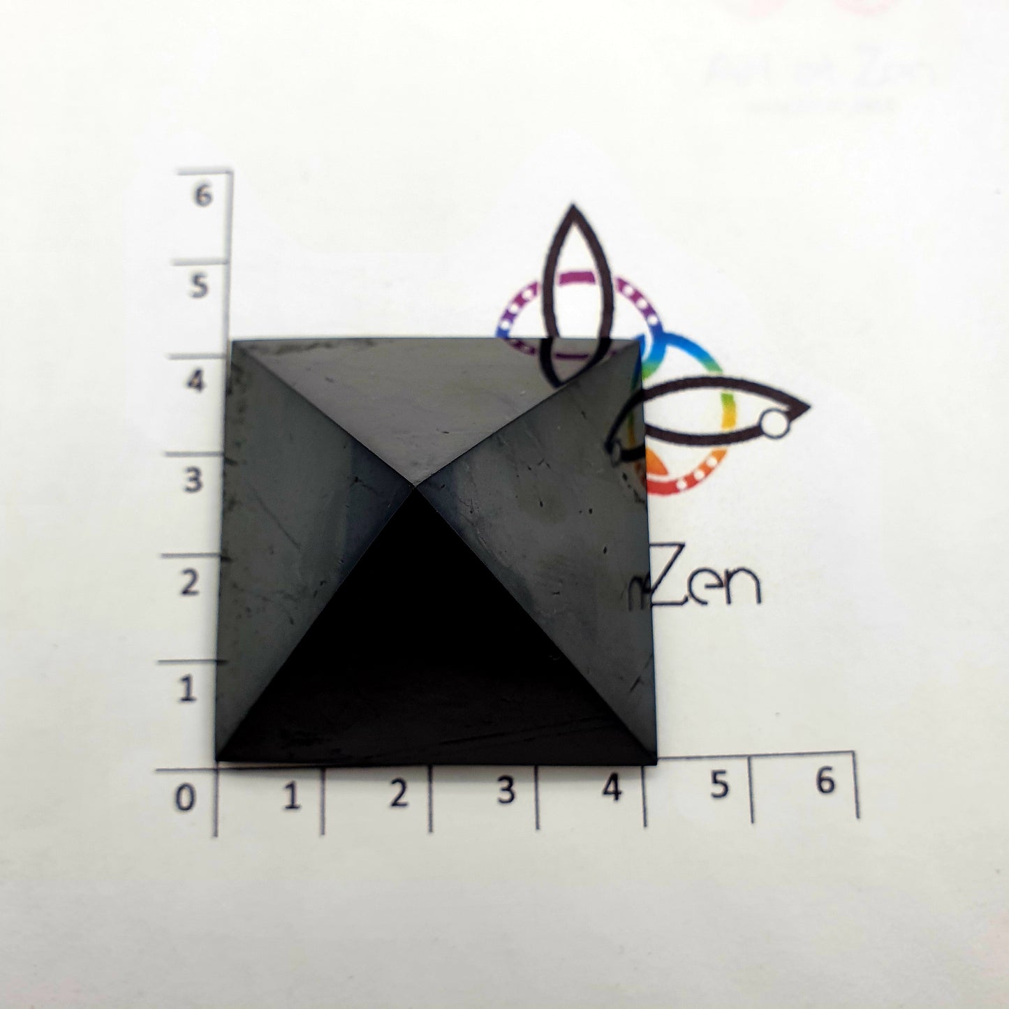 Pyramide Shungite