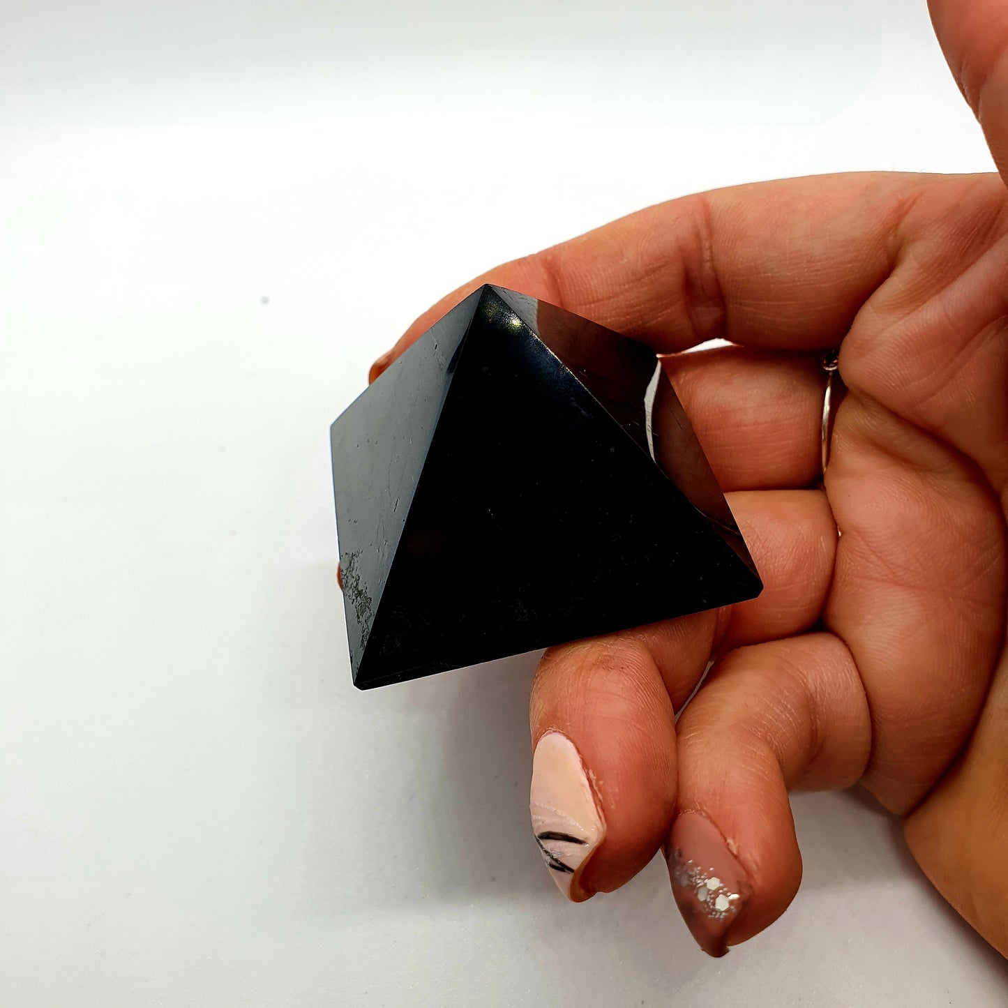 Pyramide Shungite